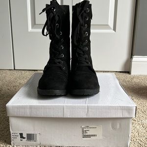Wanted Gilcrest Black Boots. Almost New! Make me an Offer :)